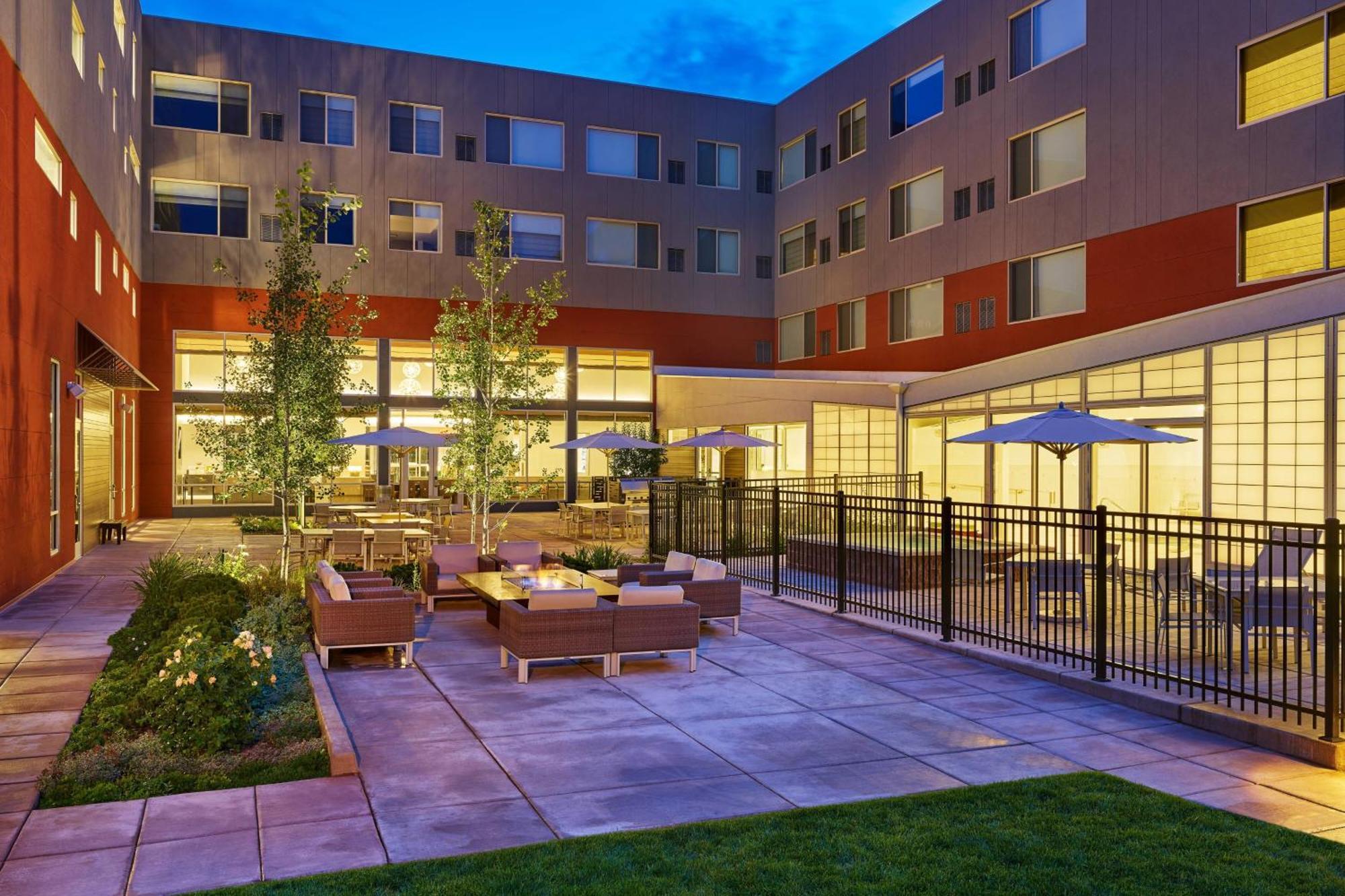 Element Basalt - Aspen Hotel Luaran gambar